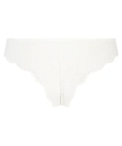 Brazilian Chelsea<Hunkemöller Store