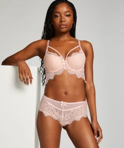 Brazilian Marilee<Hunkemöller Store