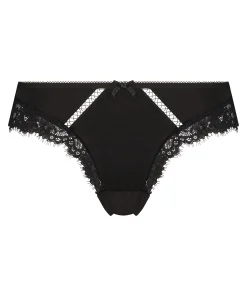 Brazilian Yvenne<Hunkemöller Store