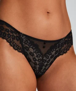 String Daisy<Hunkemöller Store