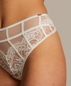 String Mit Hohem Schnitt Akelai<Hunkemöller Best Sale